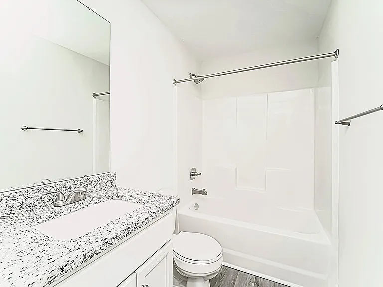 642 E Ketchie St — Photo 13