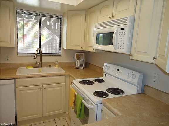 4th image of 1051 Palm Ave APT 116