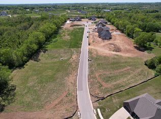 985 Crestfield Ln, Lexington, KY 40515