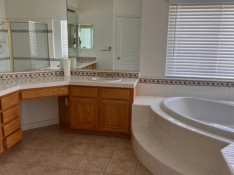 11612 Mariposa Bay Ln — Photo 8
