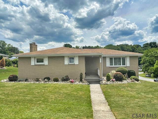 1st image of 263 Westgate Dr
