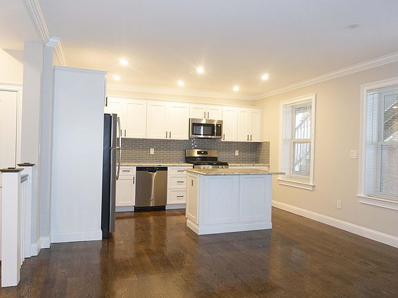 3rd image of 6 Eight Nira Ave