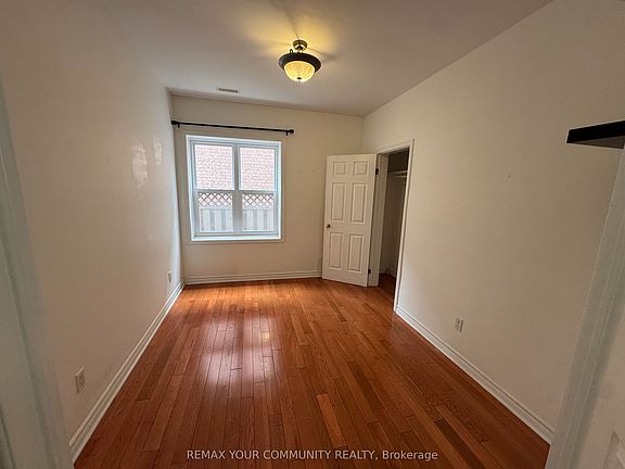 4th image of 151 Dovercourt Rd
