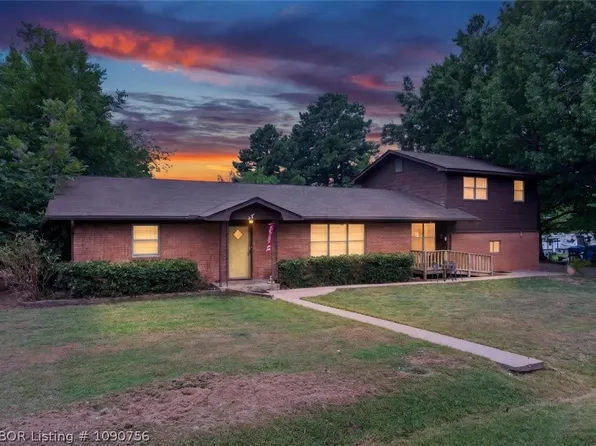 107 Woodrow Ave, Poteau, OK 74953