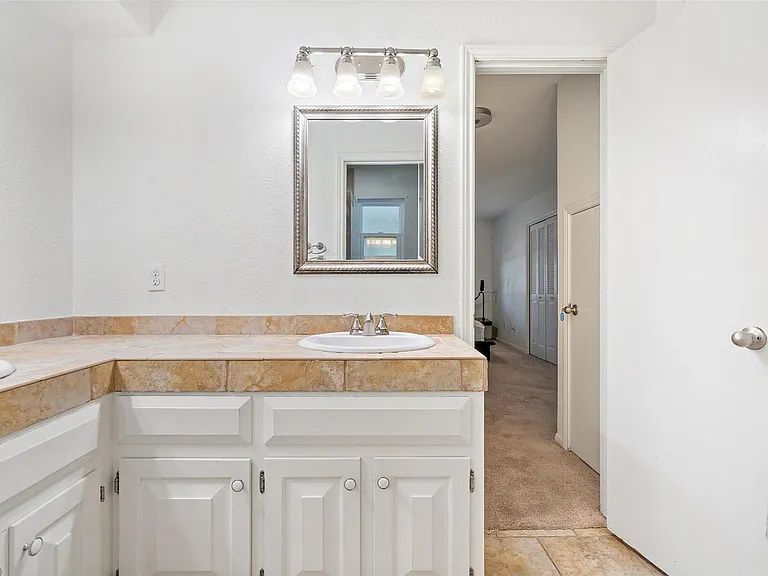 6906 One Oak Rd — Photo 19