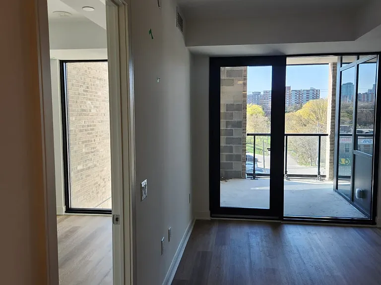 86 Dundas St E #407 — Photo 4