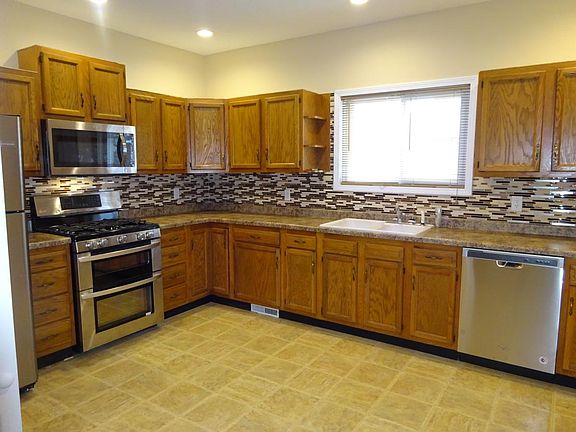 Kitchen w/ stainless steel appliances