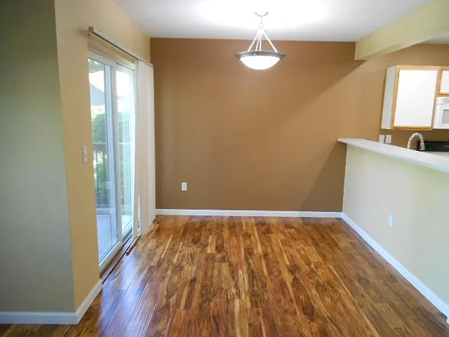7157 SW Sagert St — Photo 3