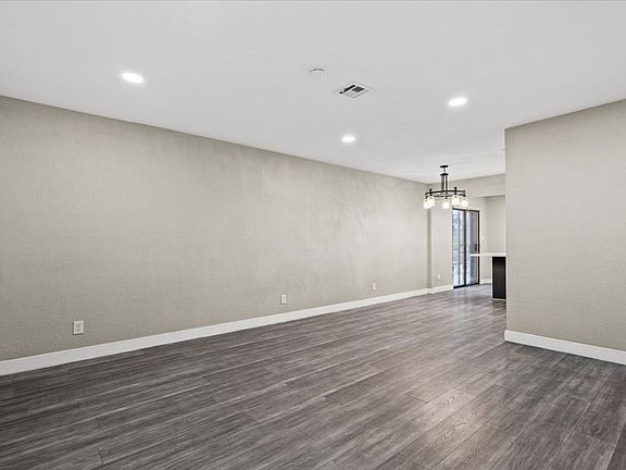 4th image of 613 Alexander Ave