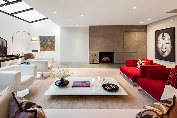 Sold by Sotheby's International Realty | media 20