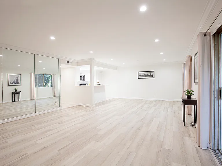 6708 Hillpark Dr #102 — Photo 1