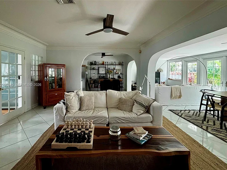 745 S Shore Dr — Photo 4