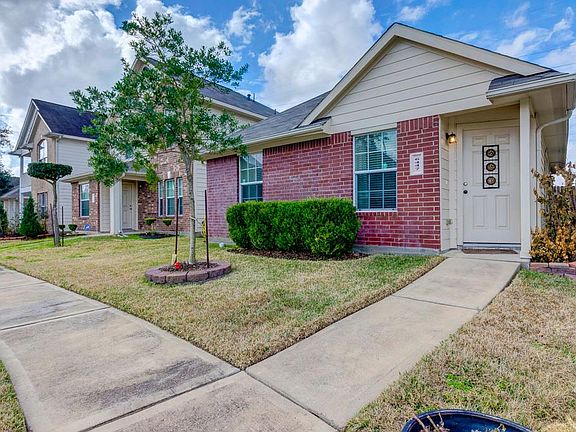 3rd image of 6447 Austinville Dr