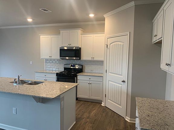 4th image of 304 Quail Pass