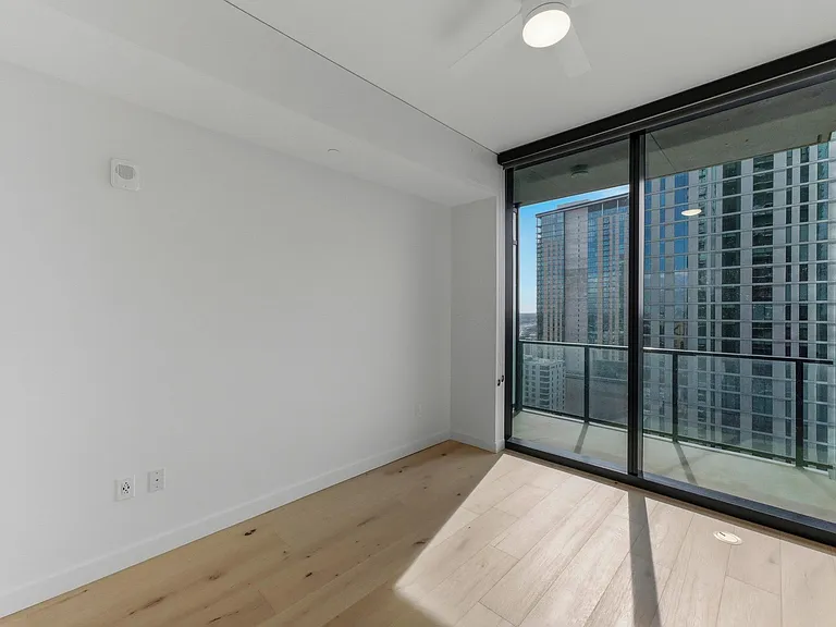 610 Davis St #2204 — Photo 16