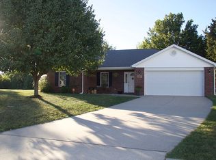 2201 Silver Leaf Ct, Columbia, MO 65201