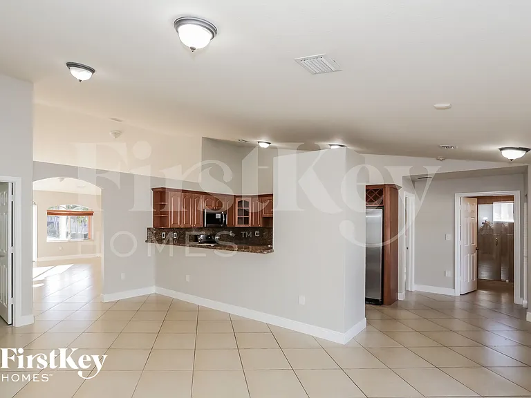 3124 SW 142nd Pl — Photo 5