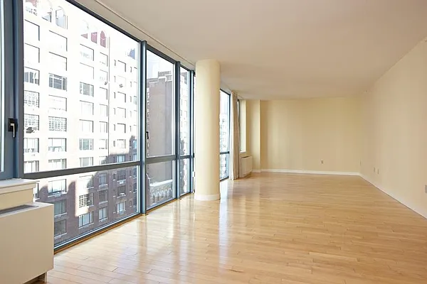 Rented by Town Residential | media 27