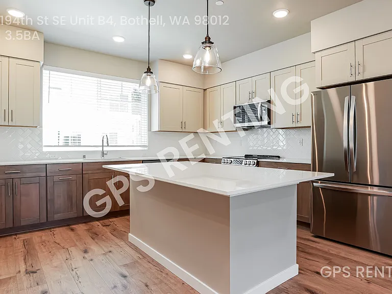 1322 194th St SE #B4 — Photo 4