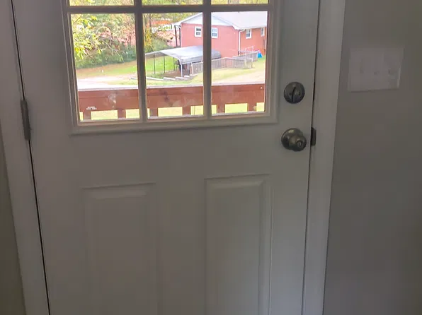 39 Bumgarner Ln, Franklin, NC 28734
