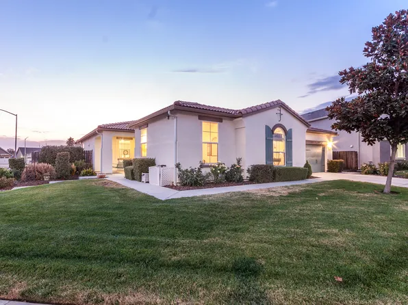 6079 E Ramona Way, Fresno, CA 93727