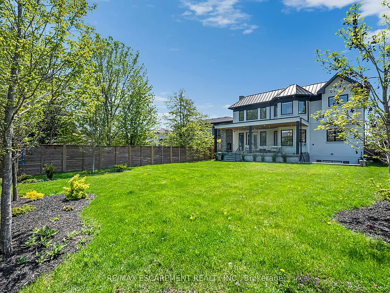 221 Morden Rd E — Photo 47