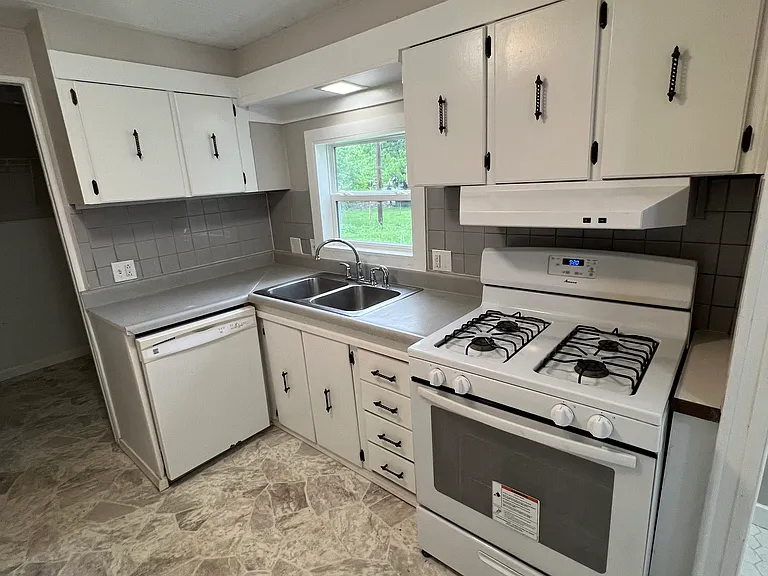 113 Speer Dr — Photo 7