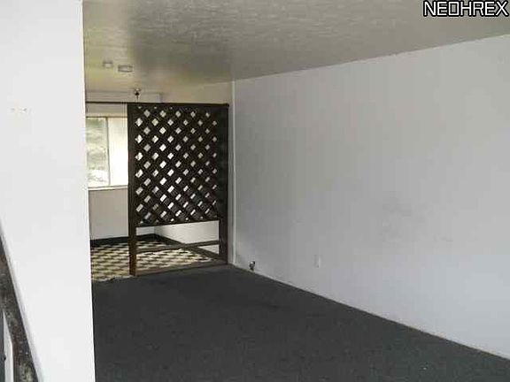 2nd image of 4682 Country Ln APT 4