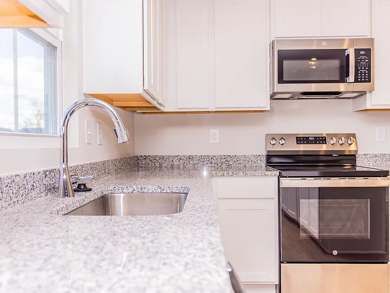 327 White Birch Rd — Photo 9
