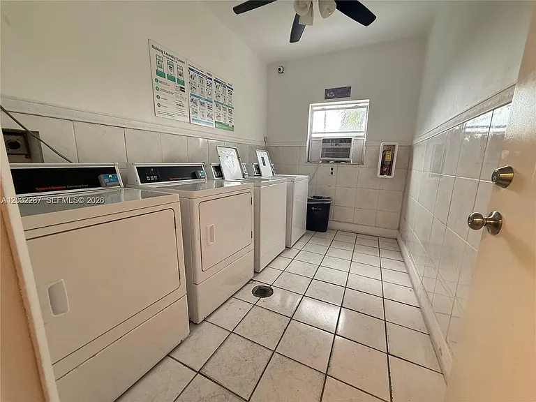 12215 W Dixie Hwy #306 — Photo 14