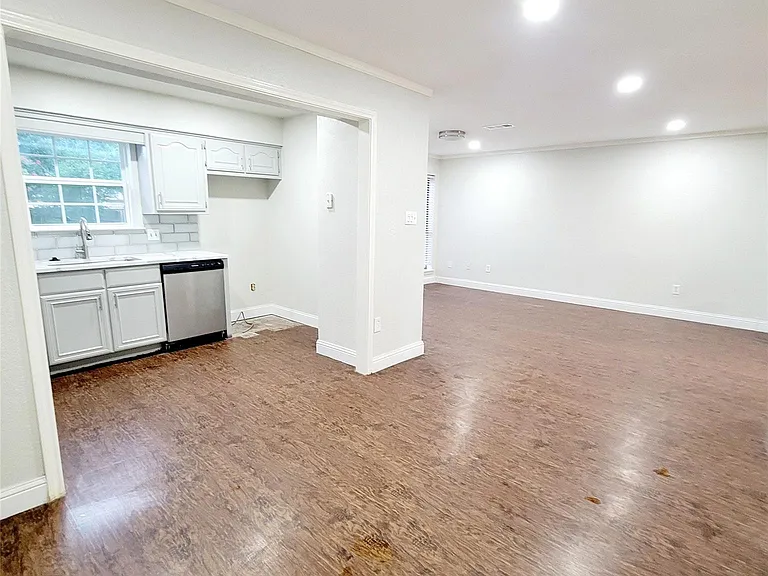 230 McCarley Pl — Photo 14