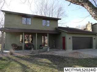 16 Asbury Pl, Mason City, IA 50401