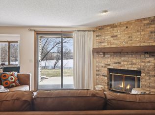 2626 Lake Court Dr #20, Mounds View, MN 55112