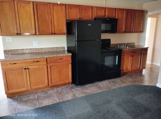 9 S Lake Ave #B, Frostproof, FL 33843