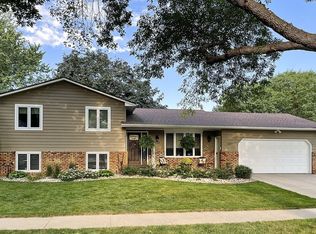 3009 S Gibson Ave, Sioux Falls, SD 57106