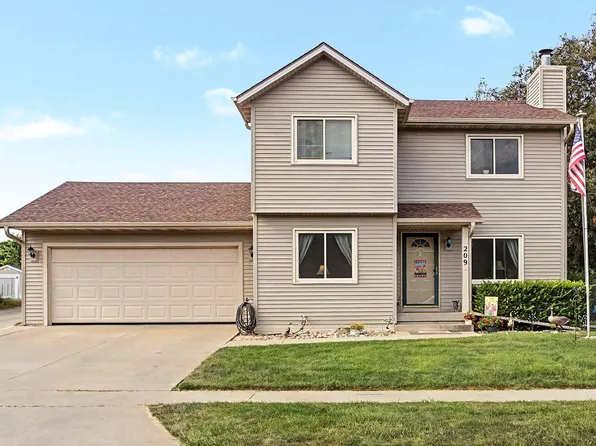 209 Rothmoor Dr, Gilbert, IA 50105