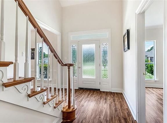 2nd image of 405 Choctaw Dr