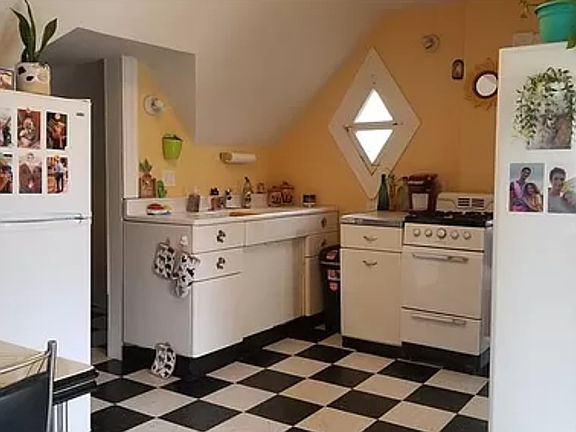 5th image of 49 Venango St #3