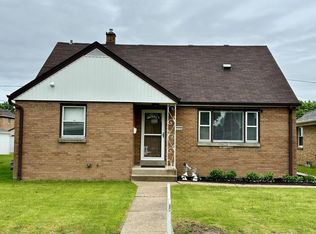 3554 S 17th St, Milwaukee, WI 53221