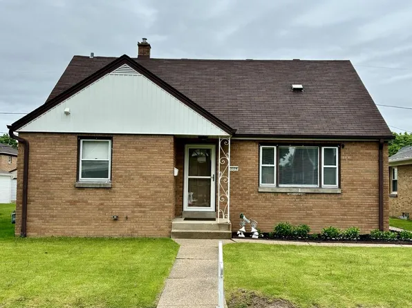 3554 South 17th STREET, Milwaukee, WI 53221