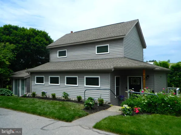 72 Tusseyville Rd, Centre Hall, PA 16828
