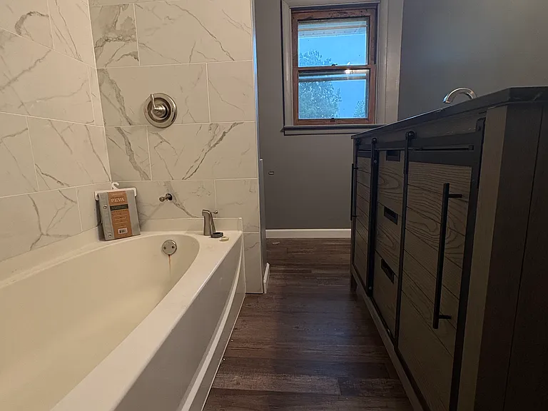 1418 Grant St — Photo 8