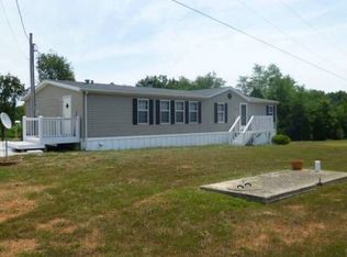 556 Crystal Ln, Brandenburg, KY 40108