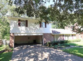105 Linwood Ct, Natchez, MS 39120