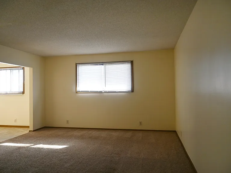 108 Blondo — Photo 29