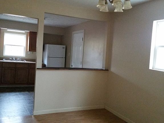 5th image of 5421 Harris St
