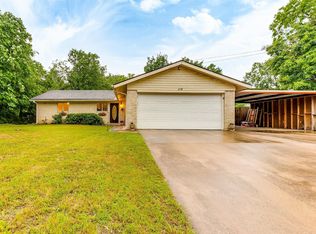 114 E Rentz St, Weatherford, TX 76086