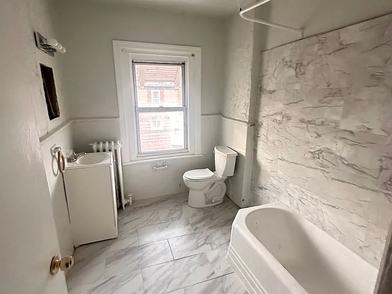4950 Walnut Street — Photo 7