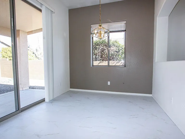 6910 E Yellowglen Dr — Photo 7