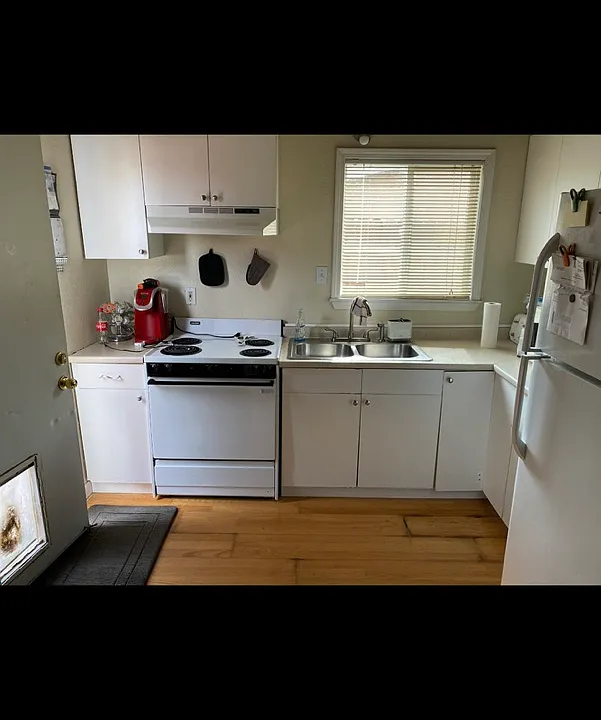 516 W D St #2